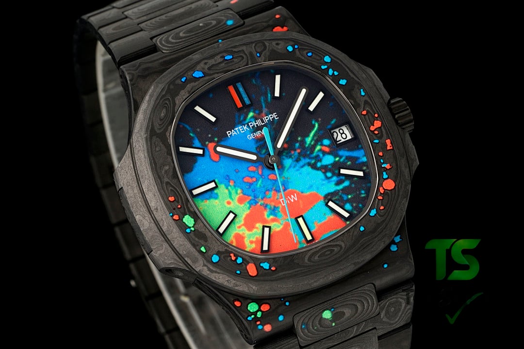 Patek Philippe Nautilus 5711 DiW Carbon Fiber - 7