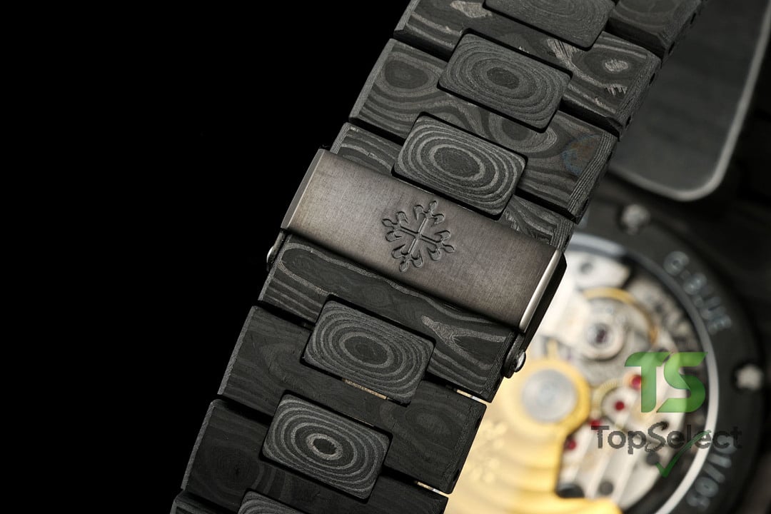 Patek Philippe Nautilus 5711 DiW Carbon G-Blue - 5