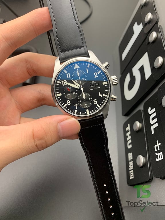 IWC Pilot's Watch Chronograph Black - 2