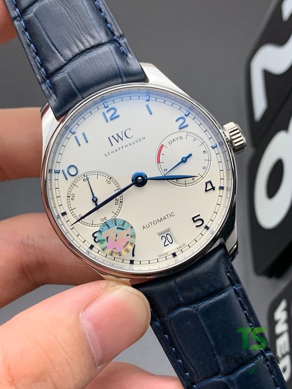 IWC Portugieser 7-Day Power Reserve White Dial Blue Hands - 4