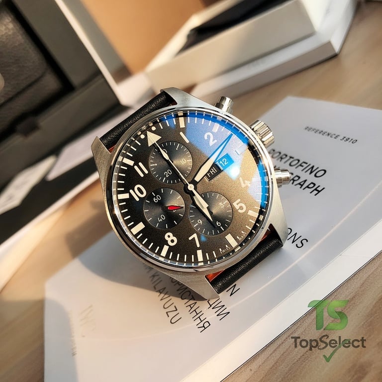 IWC Pilot's Watch Chronograph IW377709 Black - 9