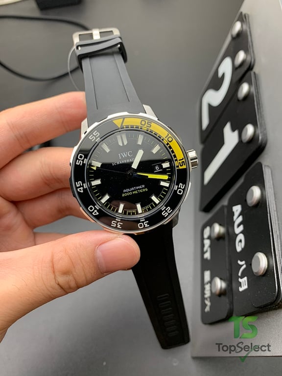 IWC Aquatimer 2000 Black Yellow - 3