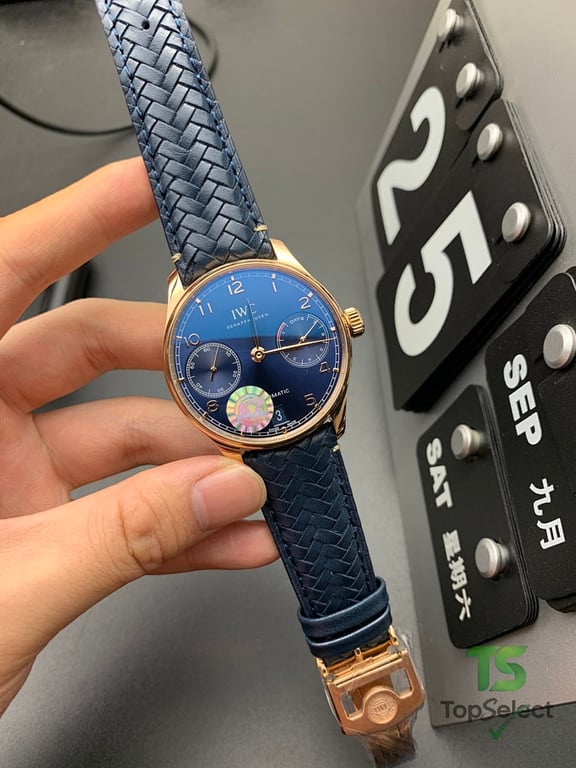 IWC Portugieser Automatic 7-Day Rose Gold Blue - 4