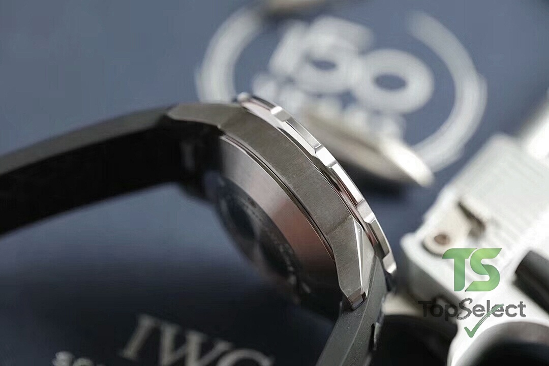 IWC Aquatimer IW356802 Black Yellow - 6