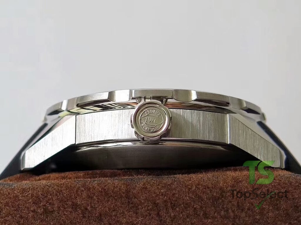 IWC Aquatimer 2000 Meters White Dial - 7