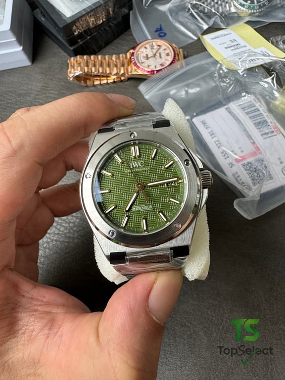 IWC Ingenieur Automatic 40 Green Dial - 2