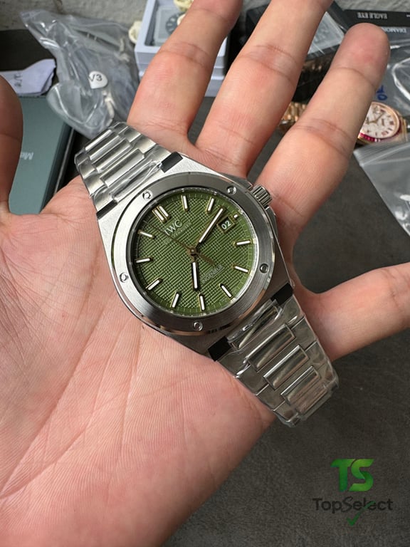 IWC Ingenieur Automatic 40 Green Dial - 11