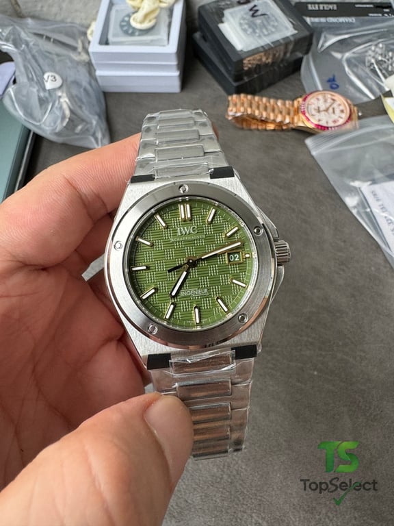 IWC Ingenieur Automatic 40 Green Dial - 14