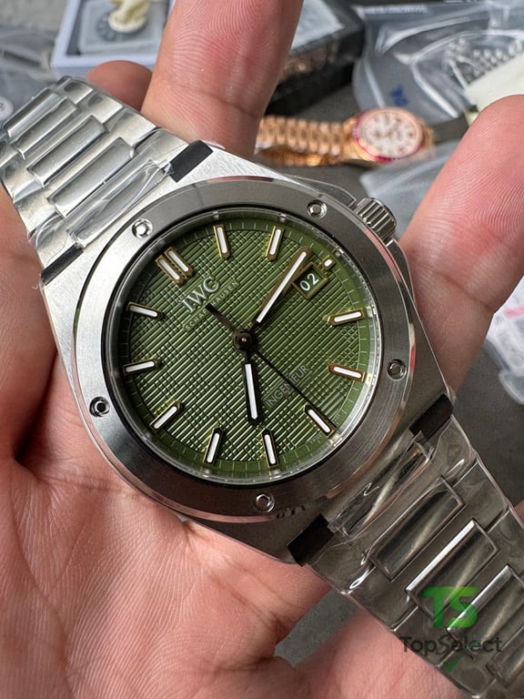 IWC Ingenieur Automatic 40 Green Dial - 16