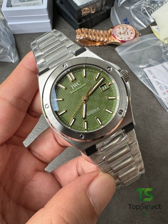 IWC Ingenieur Automatic 40 Green Dial - 19