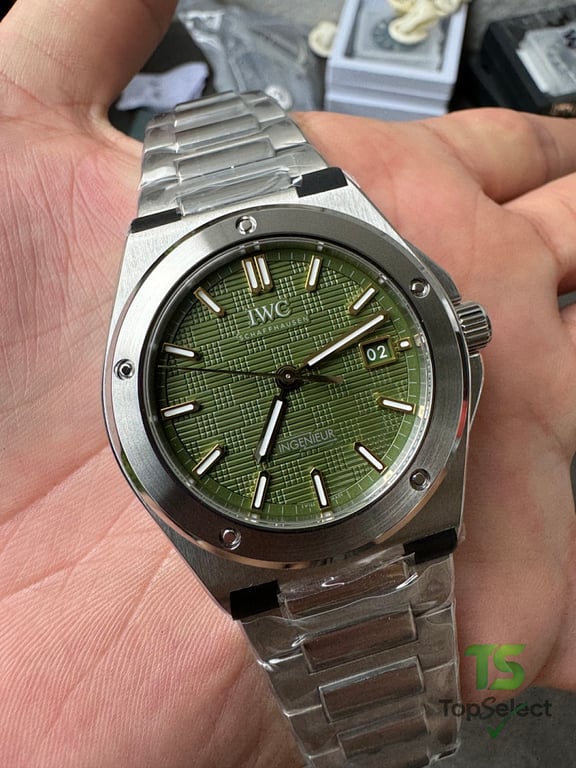 IWC Ingenieur Automatic 40 Green Dial - 22
