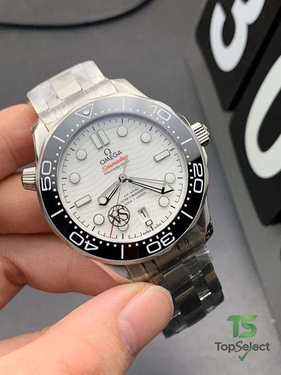 Omega Seamaster Diver 300M White Dial - 5