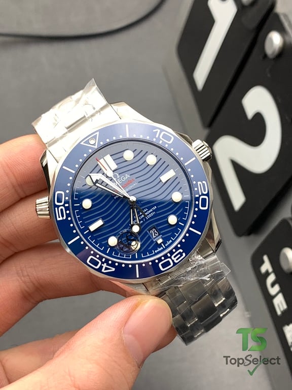 Omega Seamaster Diver 300M Blue Dial - 5