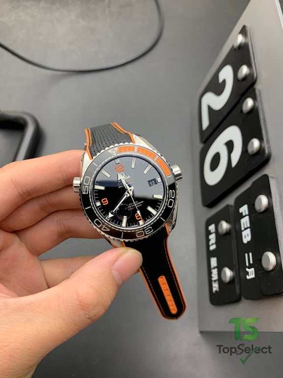 Omega Seamaster Planet Ocean 600M Black Orange - 2