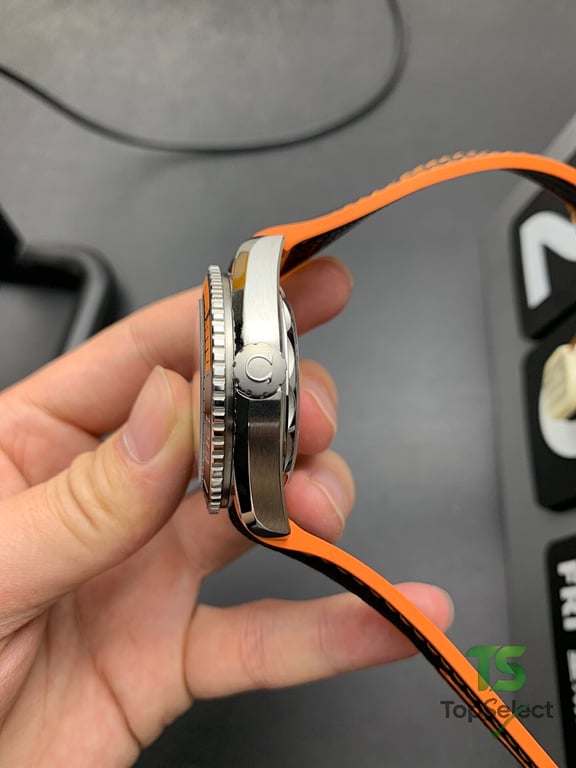Omega Seamaster Planet Ocean 600M Black Orange - 5