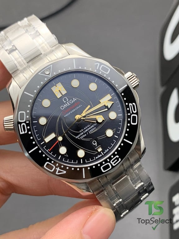 Omega Seamaster Diver 300M James Bond 007 Edition - 4