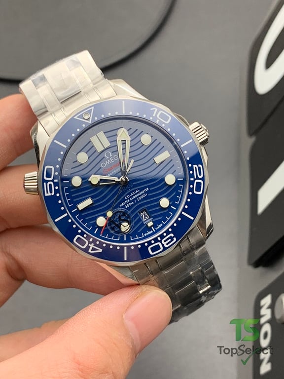 Omega Seamaster Diver 300M Blue Dial - 6