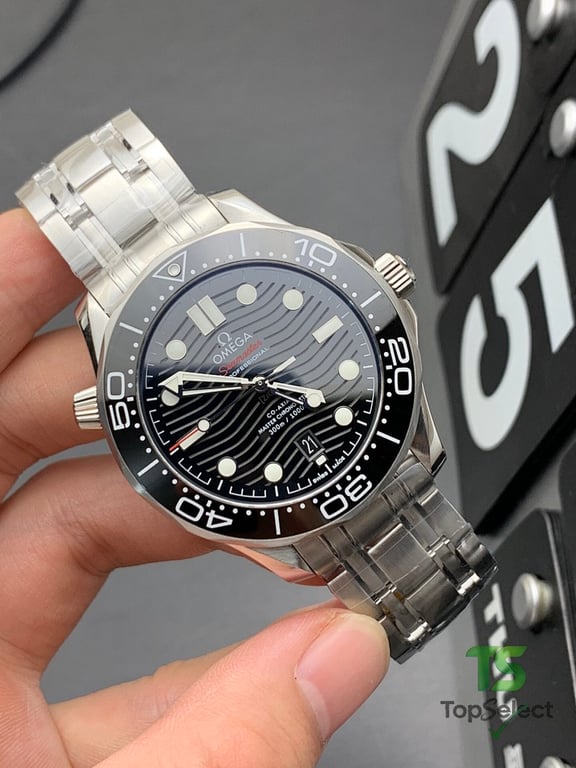 Omega Seamaster Diver 300M Black Dial - 2