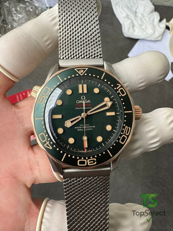 Omega Seamaster Diver 300M Bronze Gold Green Dial - 2