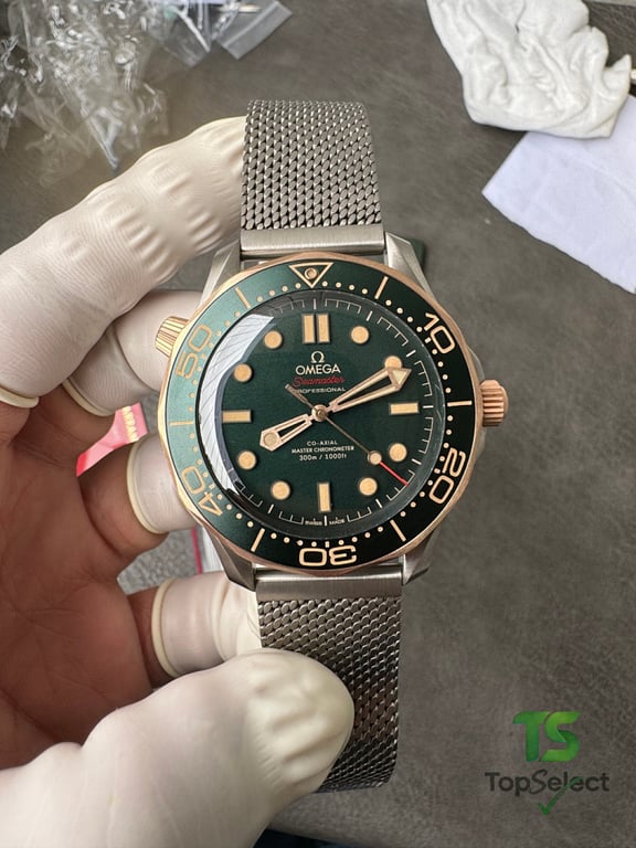 Omega Seamaster Diver 300M Bronze Gold Green Dial - 7