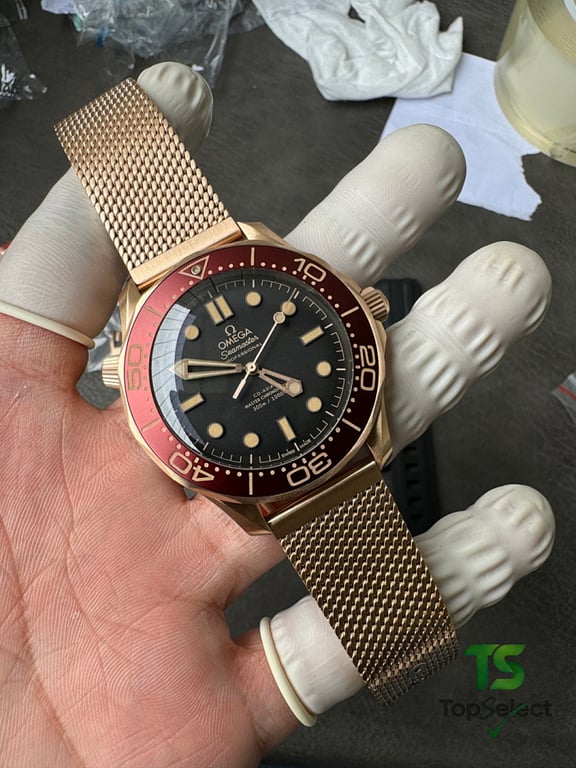 Omega Seamaster Diver 300M Bronze Gold Burgundy - 7