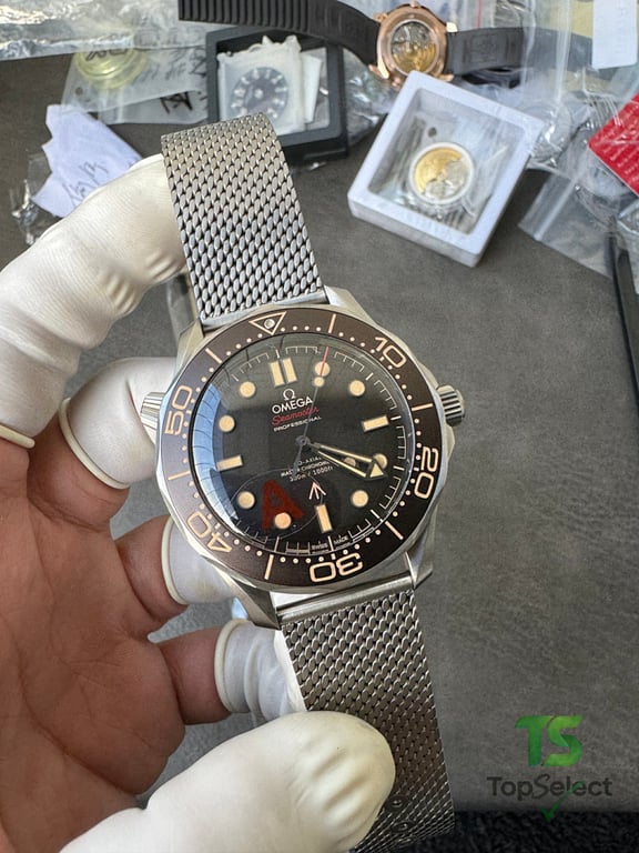 Omega Seamaster 300M No Time to Die 007 Edition - 11