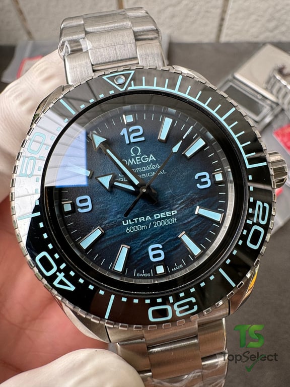 Omega Seamaster Planet Ocean Ultra Deep Blue Dial - 3