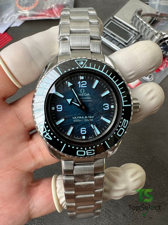 Omega Seamaster Planet Ocean Ultra Deep Blue Dial - 7