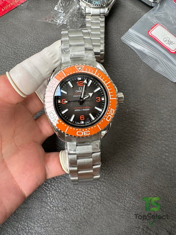 Omega Seamaster Planet Ocean Ultra Deep Orange Bezel - 3