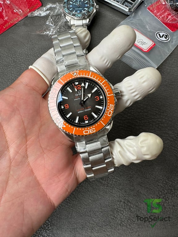 Omega Seamaster Planet Ocean Ultra Deep Orange Bezel - 4