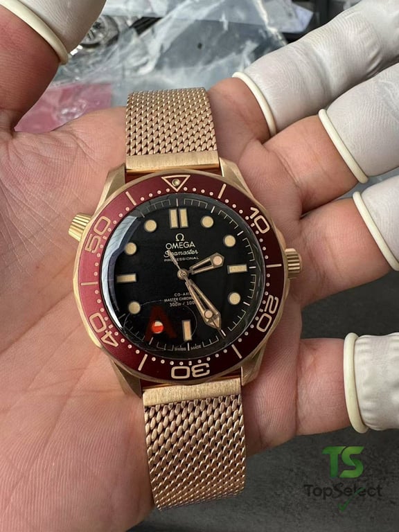 Omega Seamaster Diver 300M Bronze Gold 007 Edition - 6