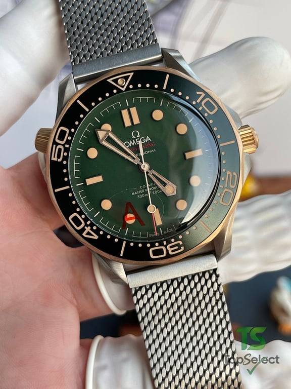 Omega Seamaster Diver 300M No Time to Die Green Dial - 13