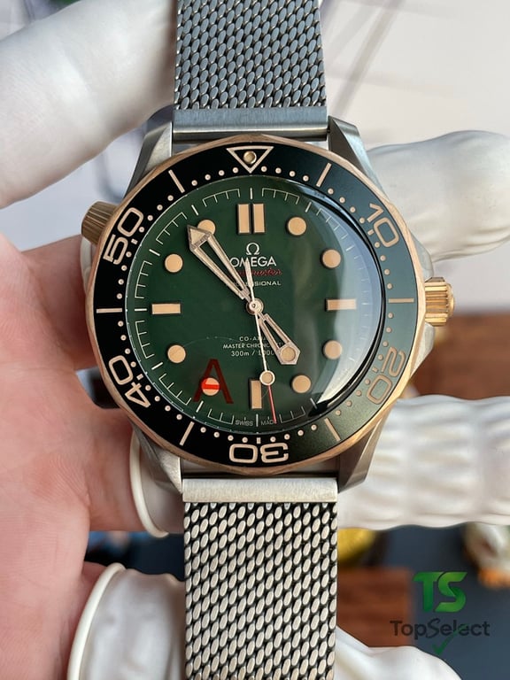 Omega Seamaster Diver 300M No Time to Die Green Dial - 14