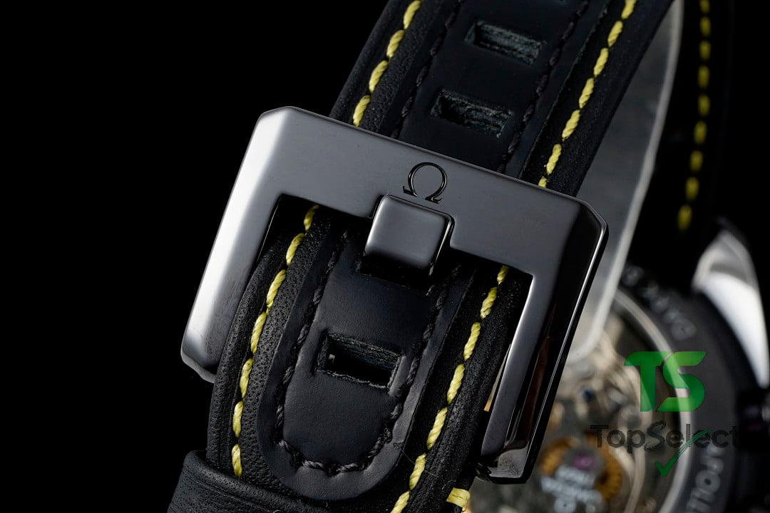 Omega Speedmaster Dark Side of the Moon Apollo 8 - 4