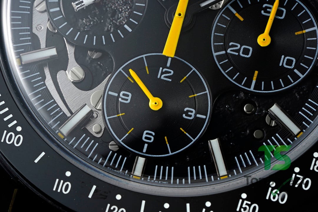 Omega Speedmaster Dark Side of the Moon Apollo 8 - 7