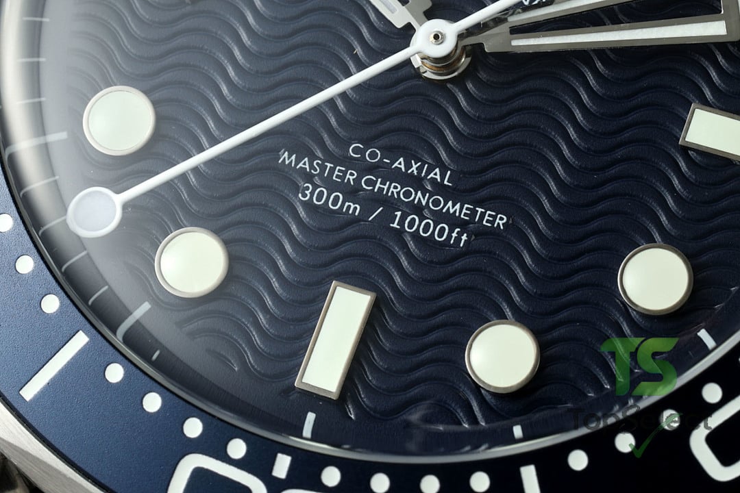 Omega Seamaster Diver 300M 60th Anniversary 007 Edition - 4
