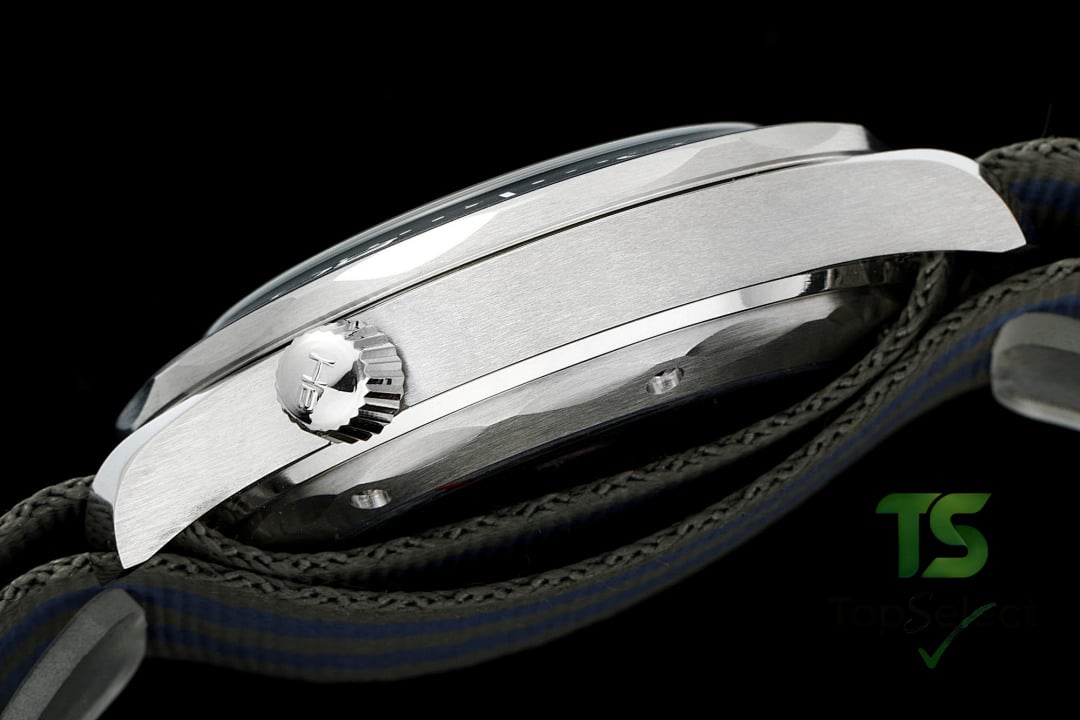 Omega Seamaster Diver 300M 007 Edition Bond 60th Anniversary - 6