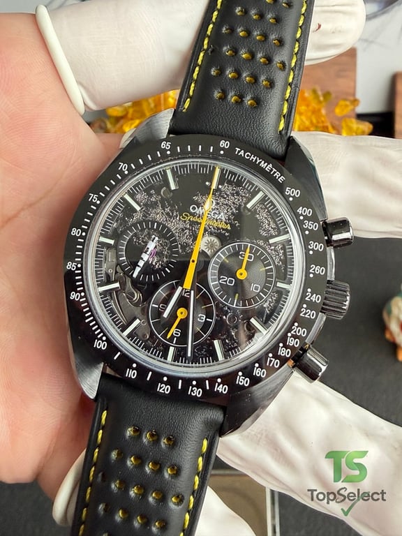 Omega Speedmaster Dark Side of the Moon Apollo 8 - 3