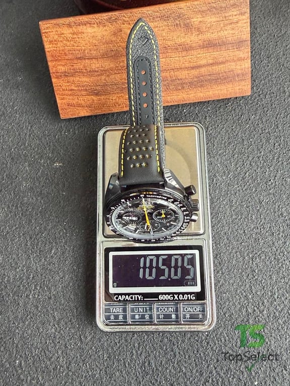 Omega Speedmaster Dark Side of the Moon Apollo 8 - 7
