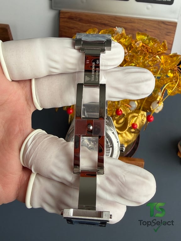 Omega Seamaster Aqua Terra White Dial Orange Hand - 11