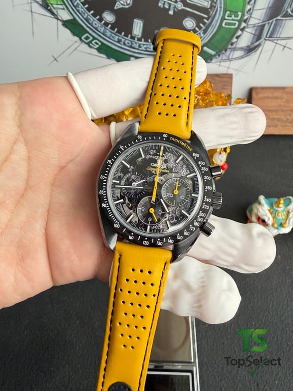 Omega Speedmaster Dark Side of the Moon Apollo 8 - 17