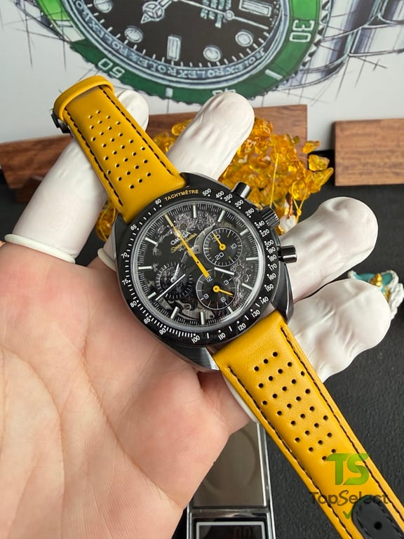 Omega Speedmaster Dark Side of the Moon Apollo 8 - 19