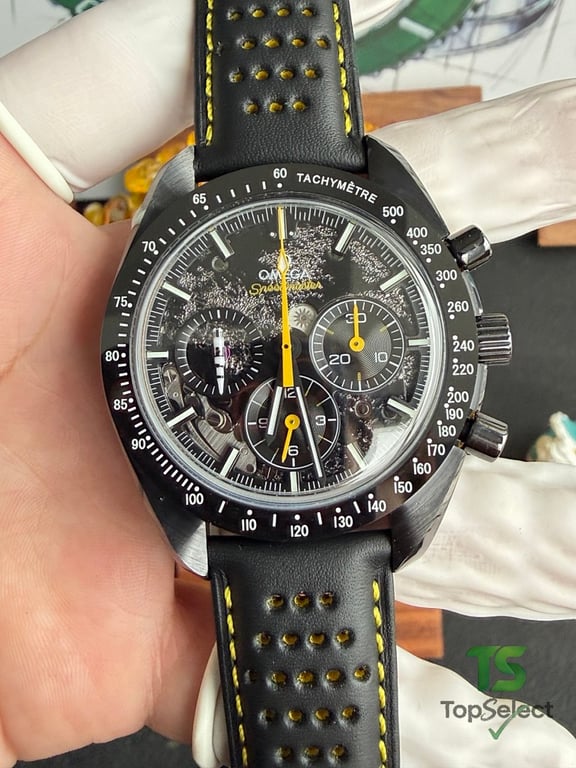 Omega Speedmaster Dark Side of the Moon Apollo 8 - 5