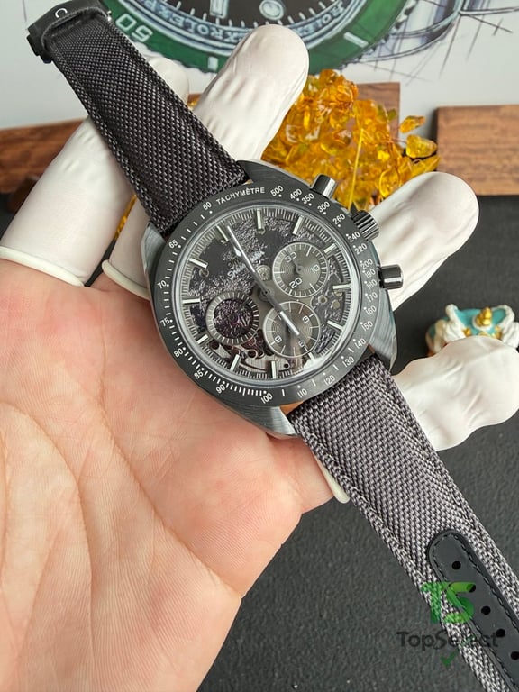 Omega Speedmaster Grey Side of the Moon - 18