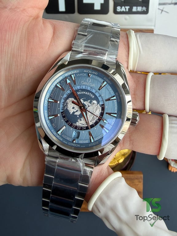 Omega Seamaster Aqua Terra Worldtimer Summer Blue - 14