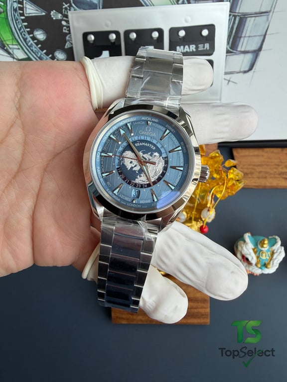 Omega Seamaster Aqua Terra Worldtimer Summer Blue - 22