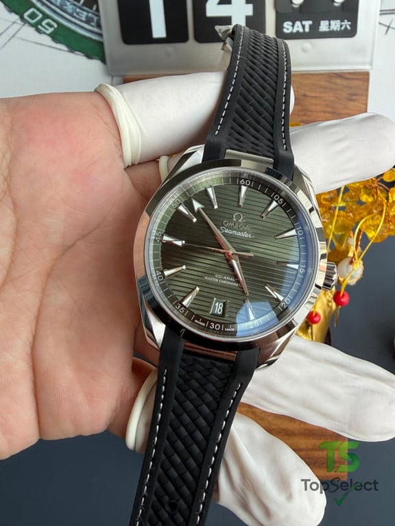 Omega Seamaster Aqua Terra Green Dial - 2