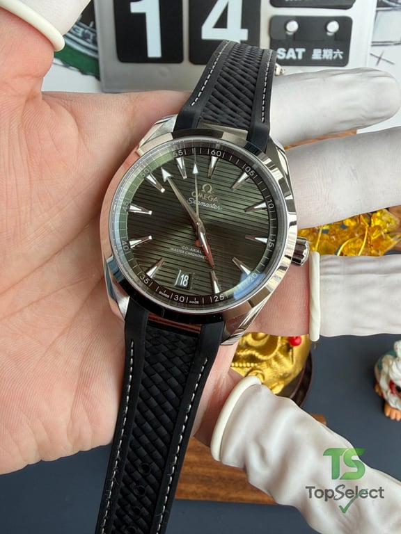 Omega Seamaster Aqua Terra Green Dial - 14