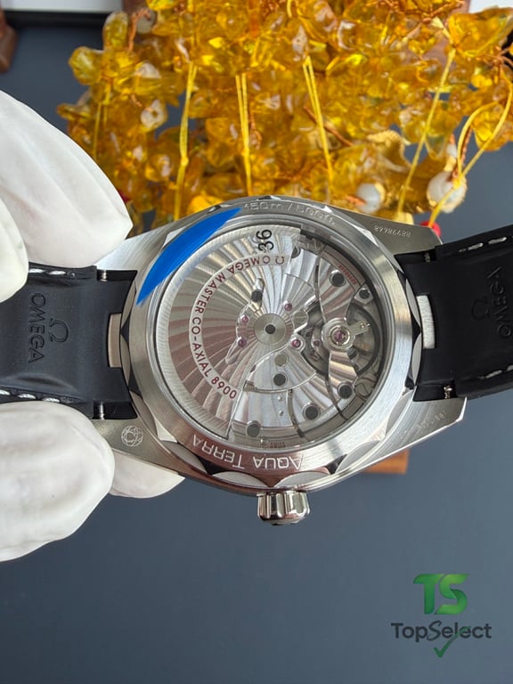 Omega Seamaster Aqua Terra Green Dial - 15