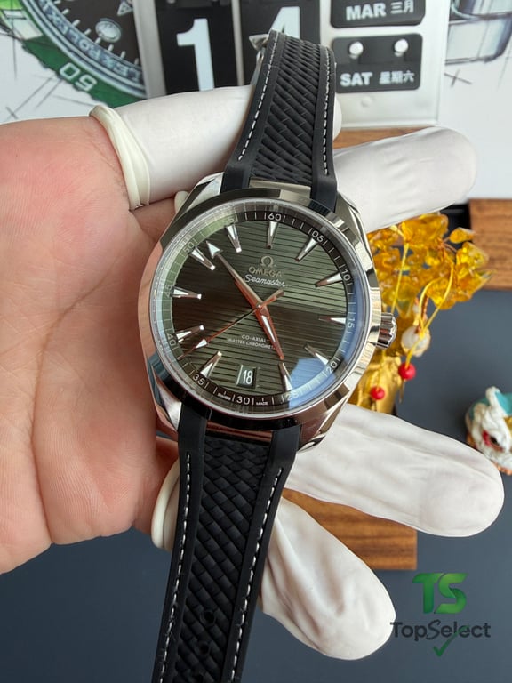 Omega Seamaster Aqua Terra Green Dial - 3